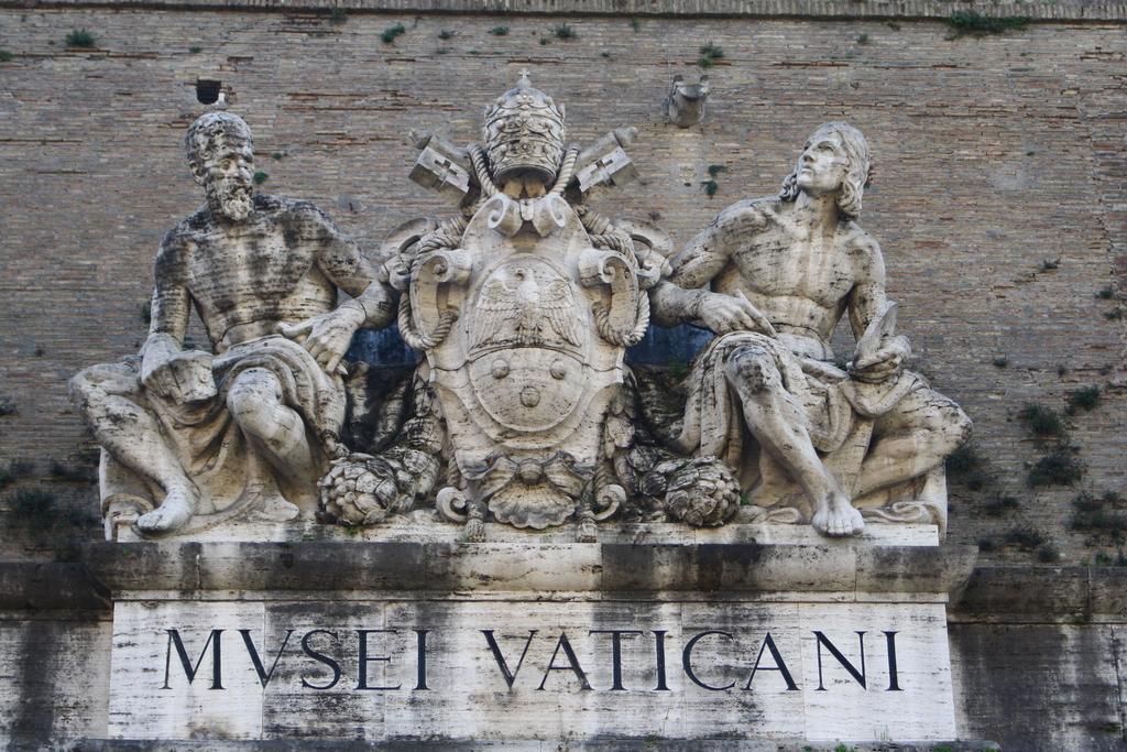 Blu In Vatican Rome